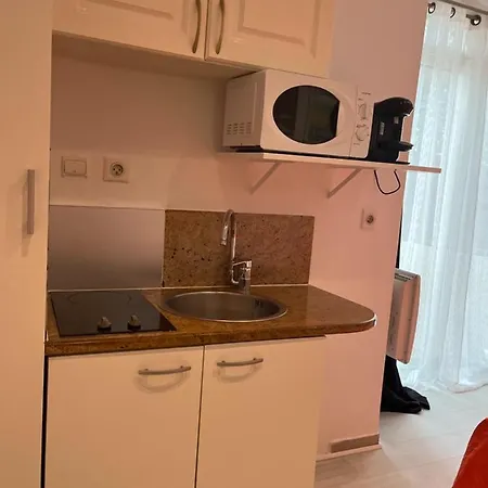 Studette Beausejour Cannes