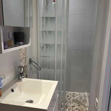 Studette Beausejour Apartament